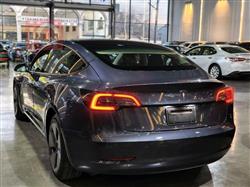 تسلا موديل 3